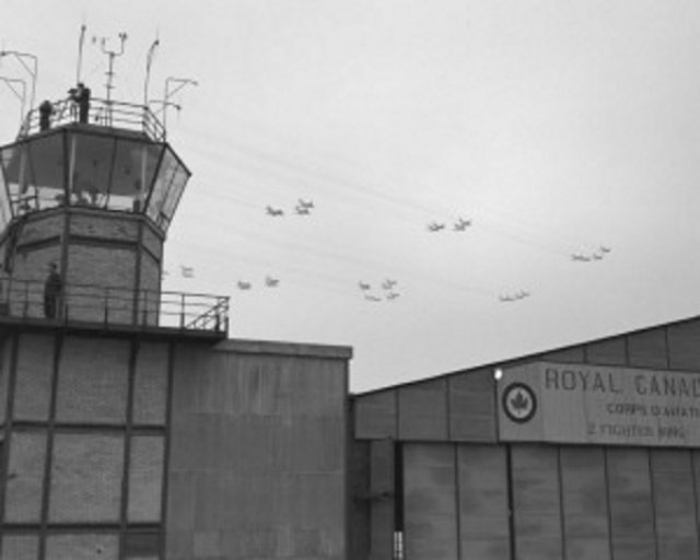 fwgflypast.jpg