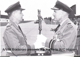 Bradshaw Trophy award to 427 Squadron 